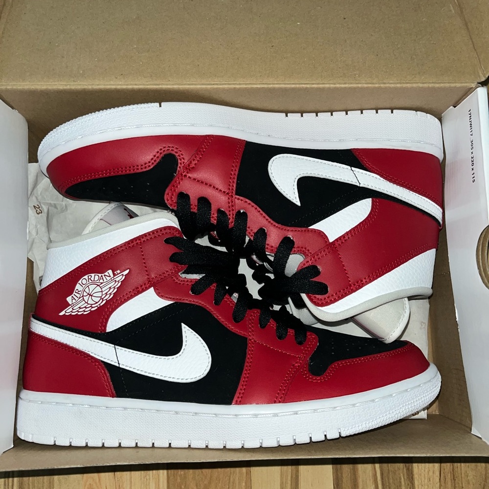 Womens Air Jordan 1 Mids